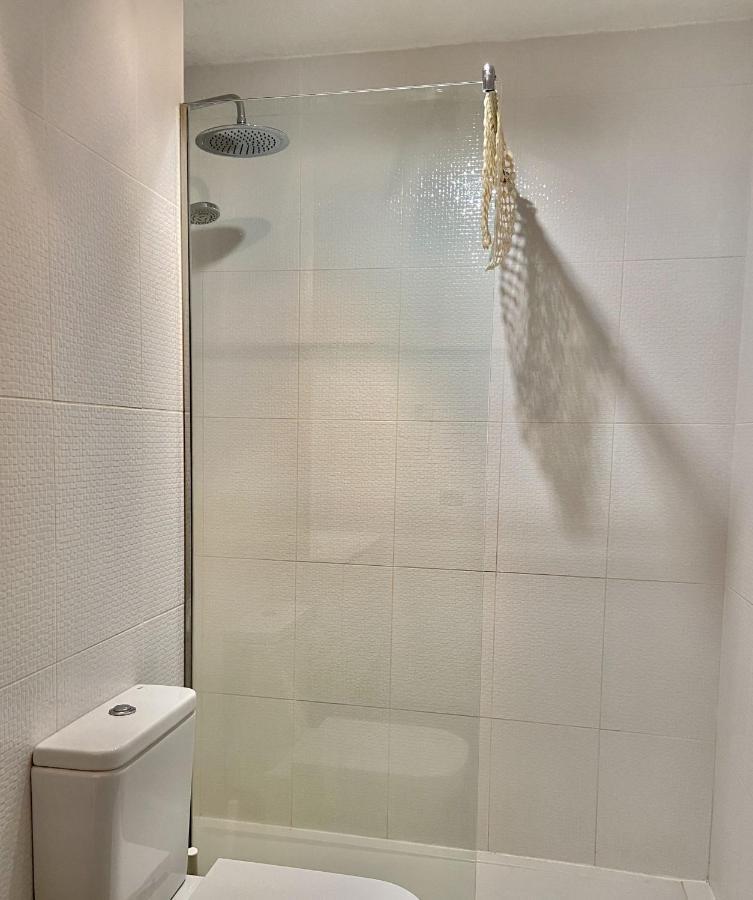 Victoria Court Modern 1 Bed Apartment Лос Кристианос Экстерьер фото